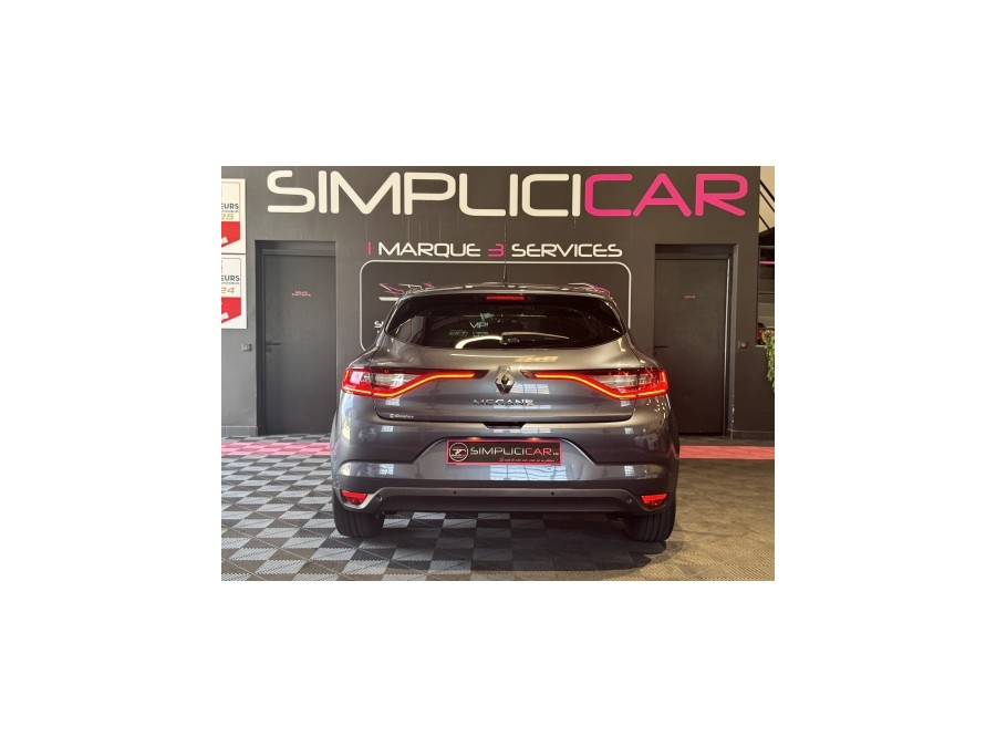 RENAULT d'occasion MEGANE IV BERLINE BICORPS TROIS OU CINQ PORTES