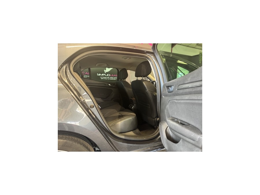 RENAULT d'occasion MEGANE IV BERLINE BICORPS TROIS OU CINQ PORTES