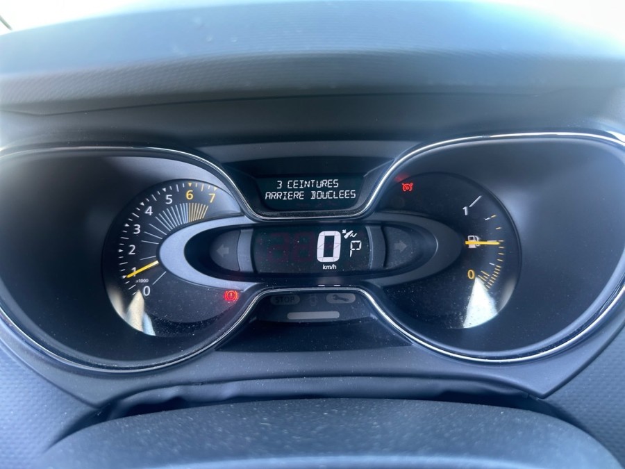 RENAULT d'occasion CAPTUR I 1.2 TCE 120 PURE EDC ZEN de 2013 Rennes