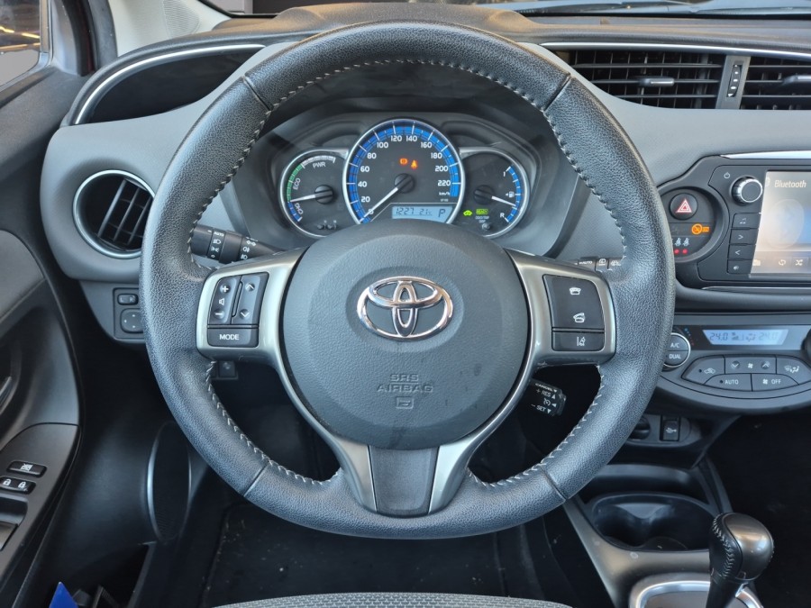 TOYOTA d'occasion YARIS 100H DYNAMIC BUSINESS de 2017 Valence (26)﻿