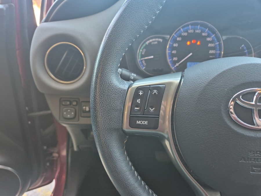 TOYOTA d'occasion YARIS 100H DYNAMIC BUSINESS de 2017 Valence (26)﻿