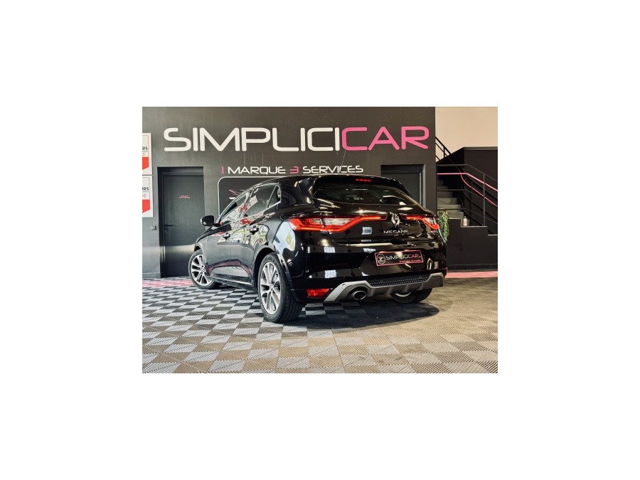 RENAULT d'occasion MEGANE IV BERLINE BICORPS TROIS OU CINQ PORTES