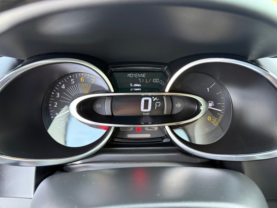 RENAULT d'occasion CLIO IV TCE 120 INITIALE PARIS EDC de 2015