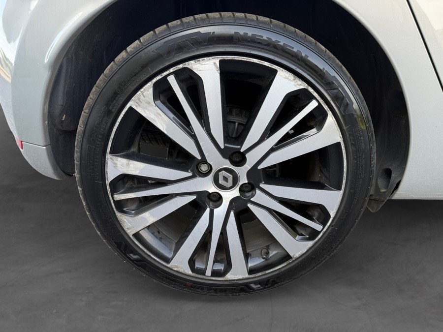 RENAULT d'occasion CLIO IV TCE 120 INITIALE PARIS EDC de 2015