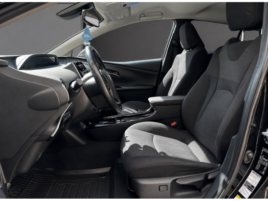 TOYOTA d'occasion PRIUS PHV DYNAMIC PACK PREMIUM de 2021 Le Raincy