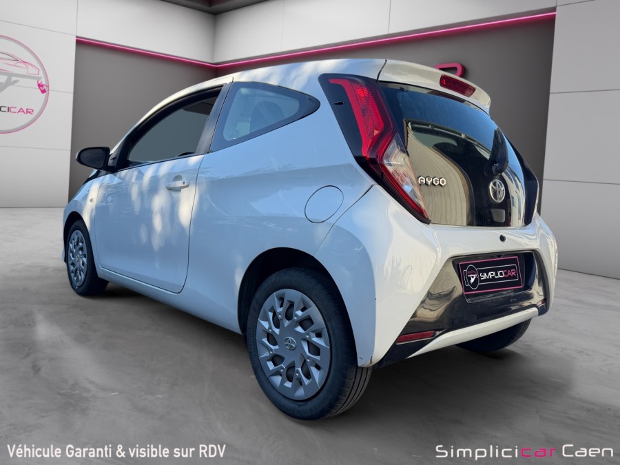 TOYOTA d'occasion AYGO 1.0 VVT-I 72 X-NIGHT PH2 de 2019 Caen (14)﻿
