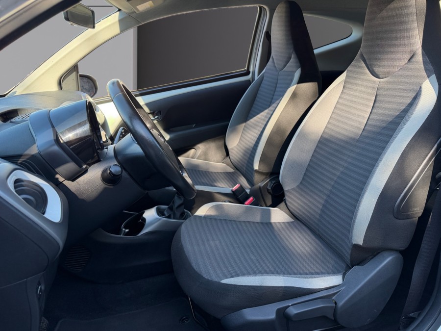TOYOTA d'occasion AYGO 1.0 VVT-I 72 X-NIGHT PH2 de 2019 Caen (14)﻿