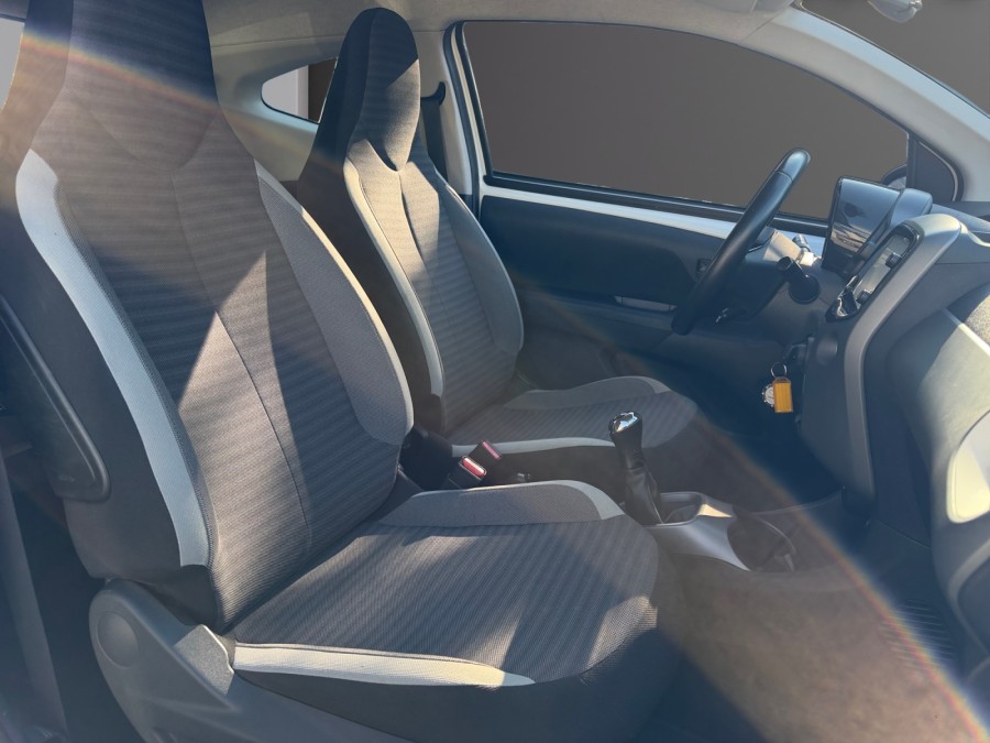 TOYOTA d'occasion AYGO 1.0 VVT-I 72 X-NIGHT PH2 de 2019 Caen (14)﻿