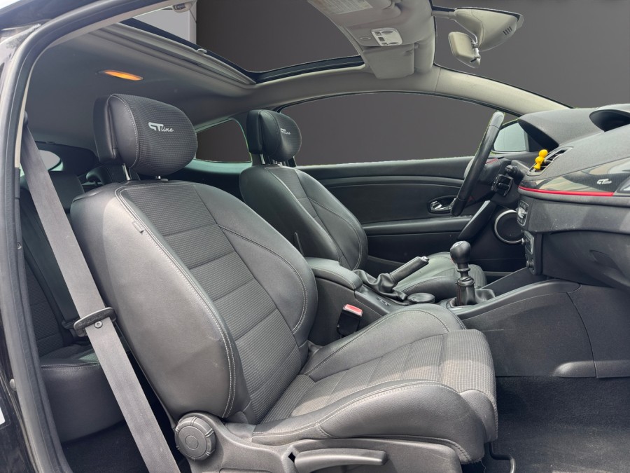 RENAULT d'occasion MEGANE III COUPE 1.5 DCI 110 GT Line de 2012 Osny