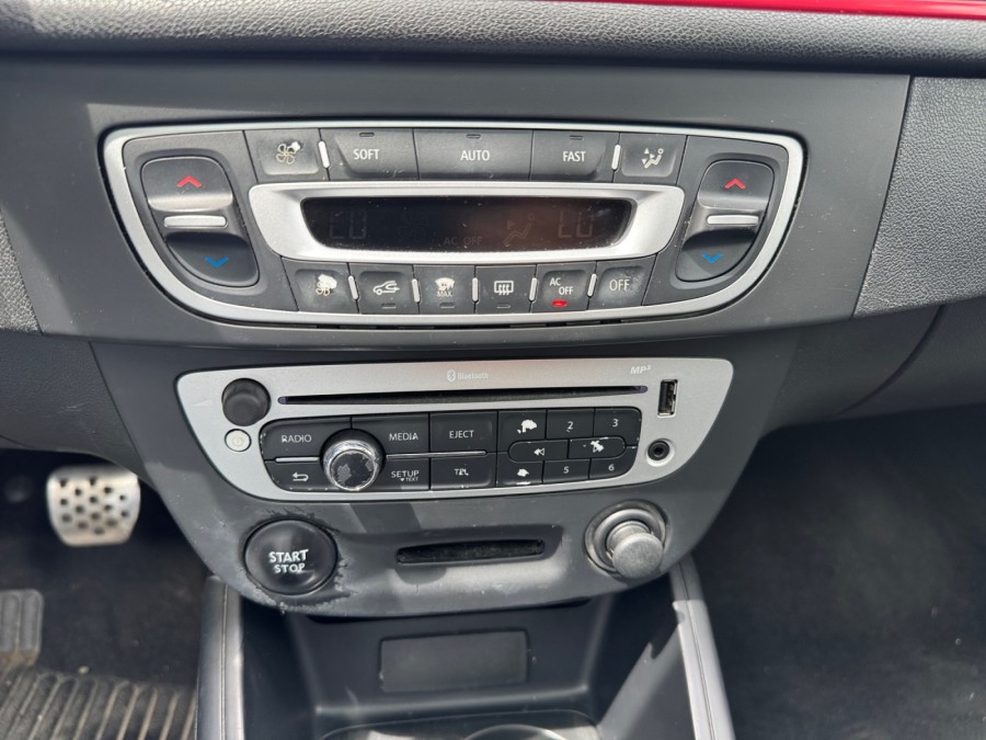 RENAULT d'occasion MEGANE III COUPE 1.5 DCI 110 GT Line de 2012 Osny