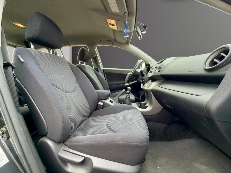 TOYOTA d'occasion RAV4 136 D4D de 2006 Besançon (25)﻿