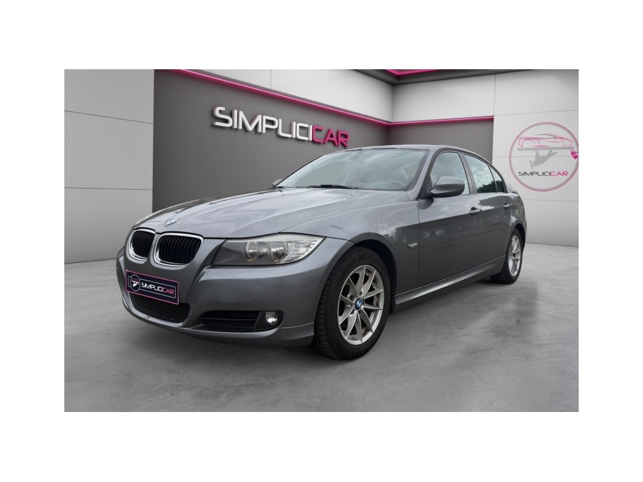 BMW d'occasion SERIE 3 318D EDITION BLACK AND WHITE de 2010 Champigny