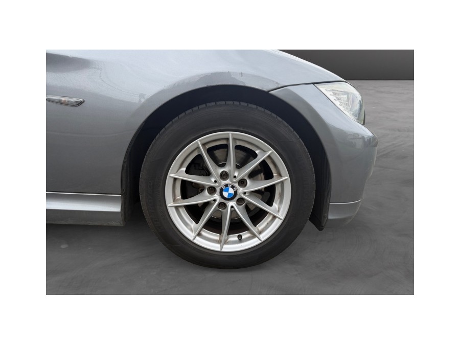 BMW d'occasion SERIE 3 318D EDITION BLACK AND WHITE de 2010 Champigny