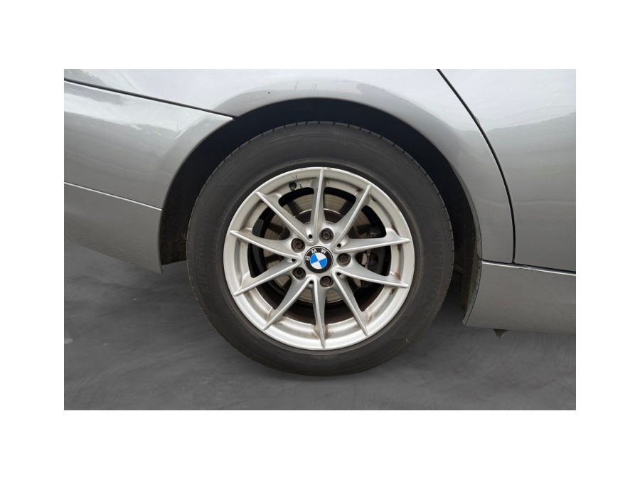 BMW d'occasion SERIE 3 318D EDITION BLACK AND WHITE de 2010 Champigny