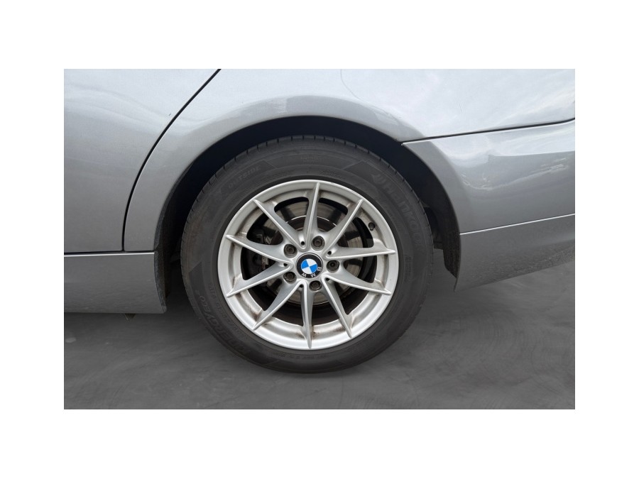 BMW d'occasion SERIE 3 318D EDITION BLACK AND WHITE de 2010 Champigny