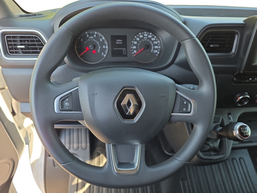 RENAULT d'occasion MASTER III FOURGON CA F3500 L2H2 DCI 150 CONFORT