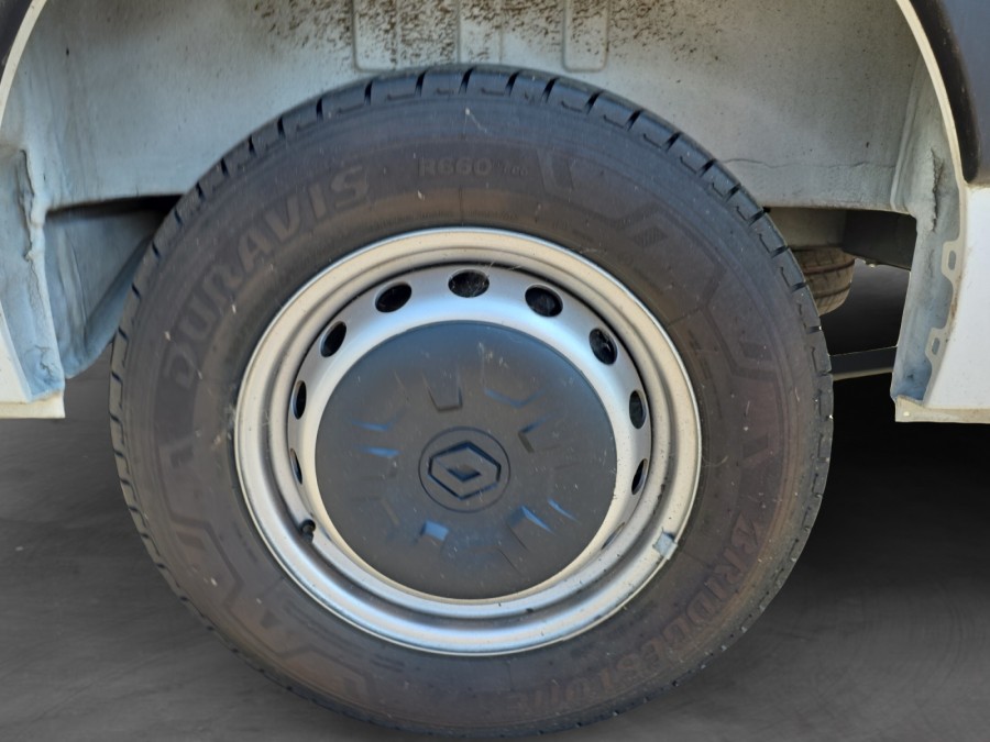 RENAULT d'occasion MASTER III FOURGON CA F3500 L2H2 DCI 150 CONFORT