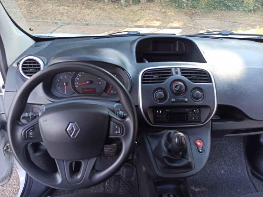 RENAULT d'occasion KANGOO EXPRESS 1.5 DCI 75 PRO+ de 2016 Brest (29)﻿