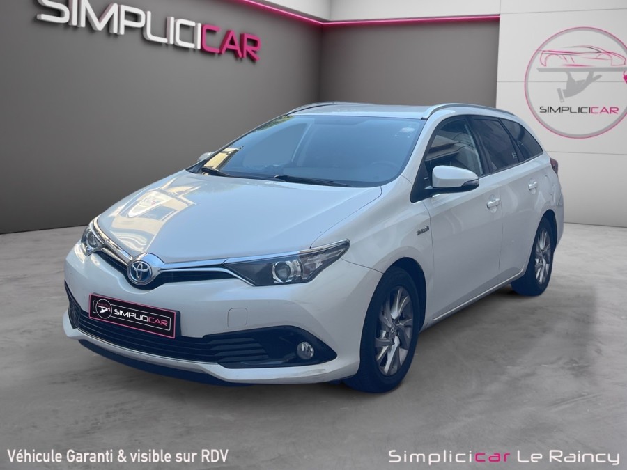 TOYOTA d'occasion AURIS BREAK TS 136H Touring Sport de 2015 Le Raincy