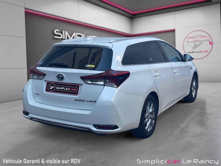 TOYOTA d'occasion AURIS BREAK TS 136H Touring Sport de 2015 Le Raincy
