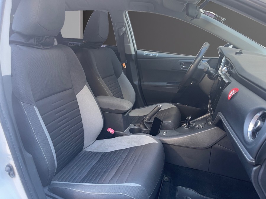 TOYOTA d'occasion AURIS BREAK TS 136H Touring Sport de 2015 Le Raincy