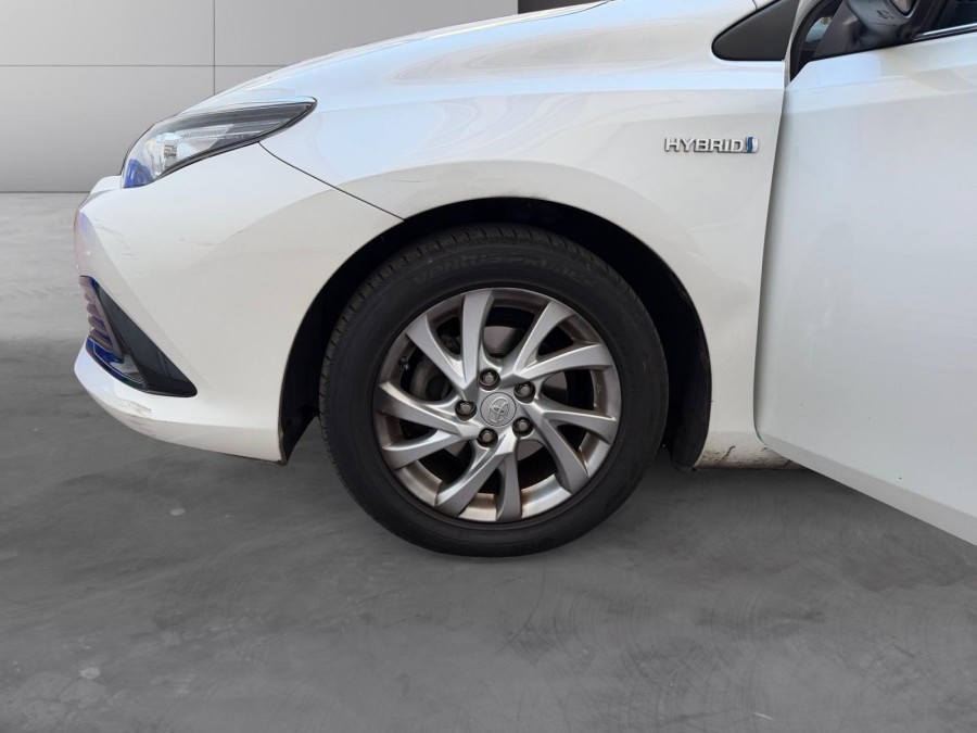 TOYOTA d'occasion AURIS BREAK TS 136H Touring Sport de 2015 Le Raincy