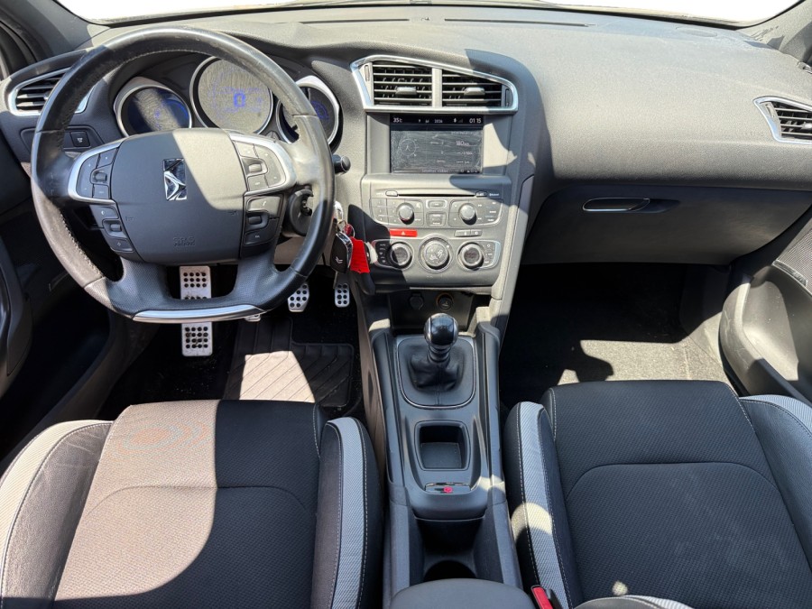 CITROEN d'occasion DS4 1.6 HDI 110 CHIC de 2011 Orgeval Verneuil (78)﻿
