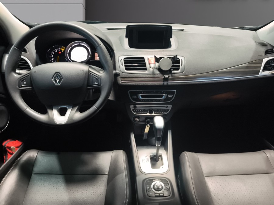 RENAULT d'occasion MEGANE III BERLINE BICORPS TROIS OU CINQ PORTES