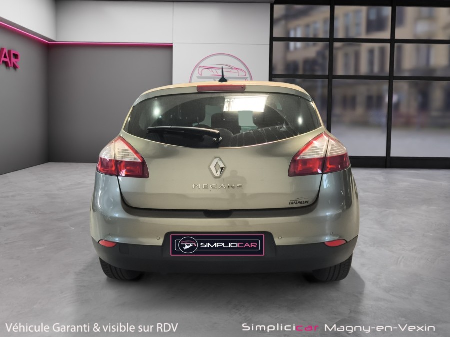 RENAULT d'occasion MEGANE III BERLINE BICORPS TROIS OU CINQ PORTES