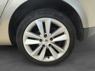 RENAULT d'occasion MEGANE III BERLINE BICORPS TROIS OU CINQ PORTES