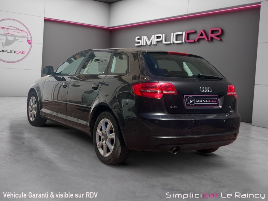 AUDI d'occasion A3 Sportback 1.6 102 Ambiente DSG7 de 2009 Le Raincy