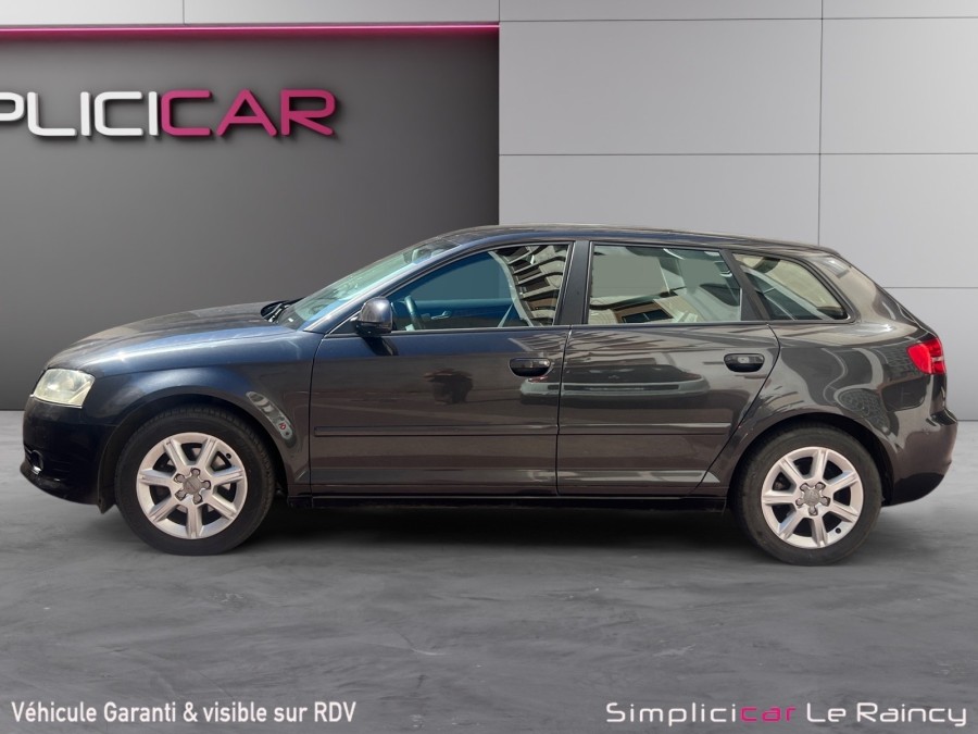 AUDI d'occasion A3 Sportback 1.6 102 Ambiente DSG7 de 2009 Le Raincy