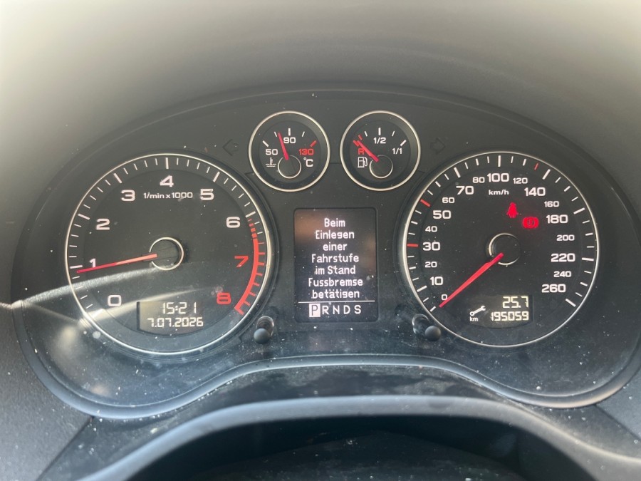 AUDI d'occasion A3 Sportback 1.6 102 Ambiente DSG7 de 2009 Le Raincy