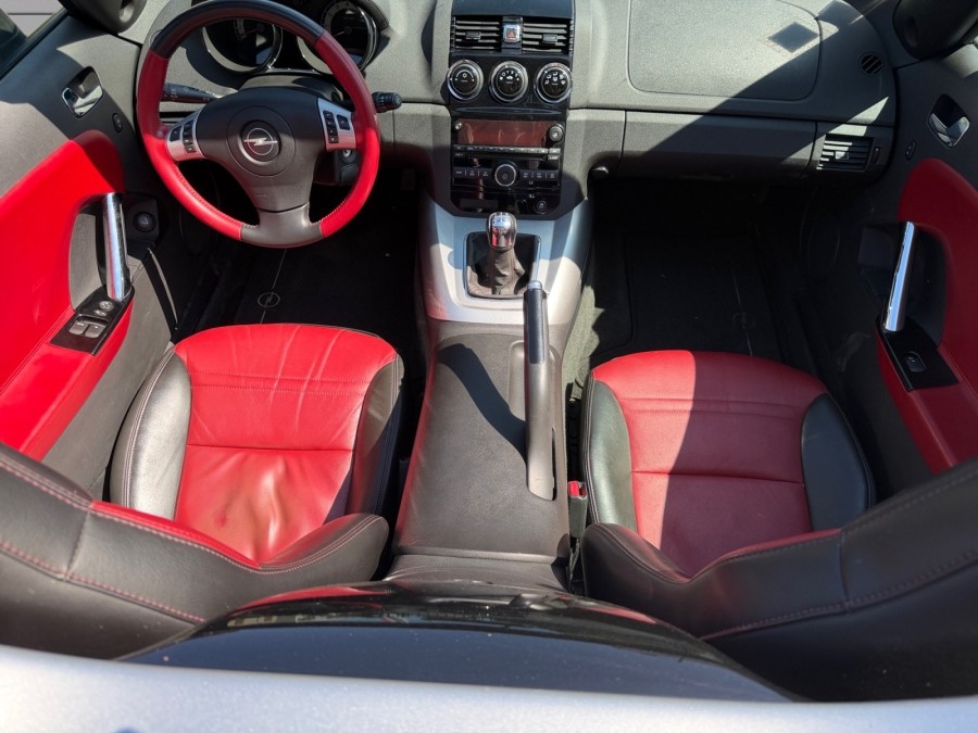 OPEL d'occasion GT DECAPOTABLE 2.0T ECOTEC 264 de 2006 Vernon (27)﻿