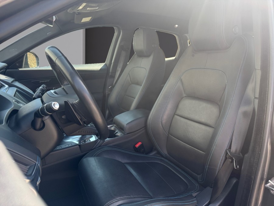 JAGUAR d'occasion E-PACE P250 R-DYNAMIC de 2019 Vannes (56)﻿
