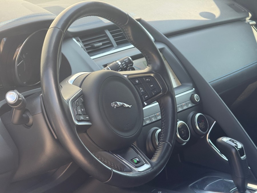 JAGUAR d'occasion E-PACE P250 R-DYNAMIC de 2019 Vannes (56)﻿