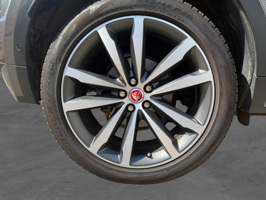 JAGUAR d'occasion E-PACE P250 R-DYNAMIC de 2019 Vannes (56)﻿