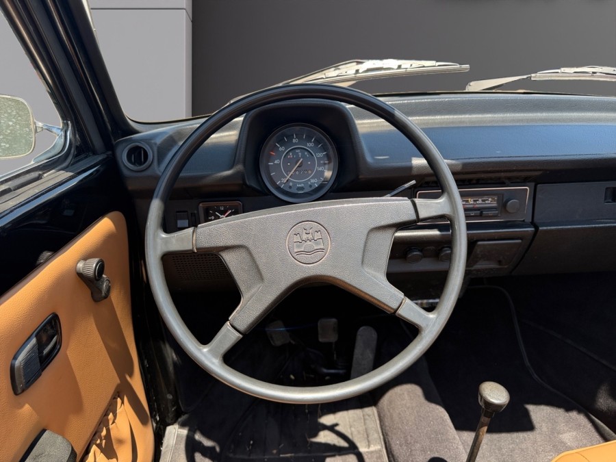 VOLKSWAGEN d'occasion COCCINELLE 1303 CABRIOLET de 1979 Frejus (83)﻿