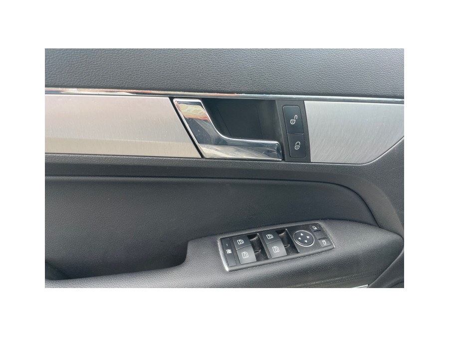 MERCEDES d'occasion CLASSE E DECAPOTABLE E200 BE BA de 2012 Champigny