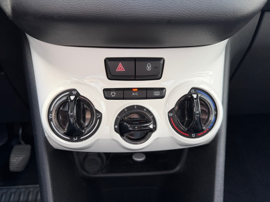 PEUGEOT d'occasion 208 I 1.0 VTI 68 LIKE de 2015 Nîmes (30)﻿