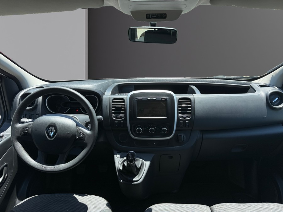 RENAULT d'occasion TRAFIC III AUTOBUS/AUTOCAR COMBI L2H1 2.0 BLUE DCI