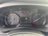 PEUGEOT d'occasion EXPERT FOURGON STANDARD 2.0 BLUE HDI 120 PREMIUM