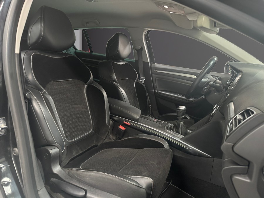 RENAULT d'occasion MEGANE IV ESTATE ESTATE 1.6 DCI 130 INTENS de 2017