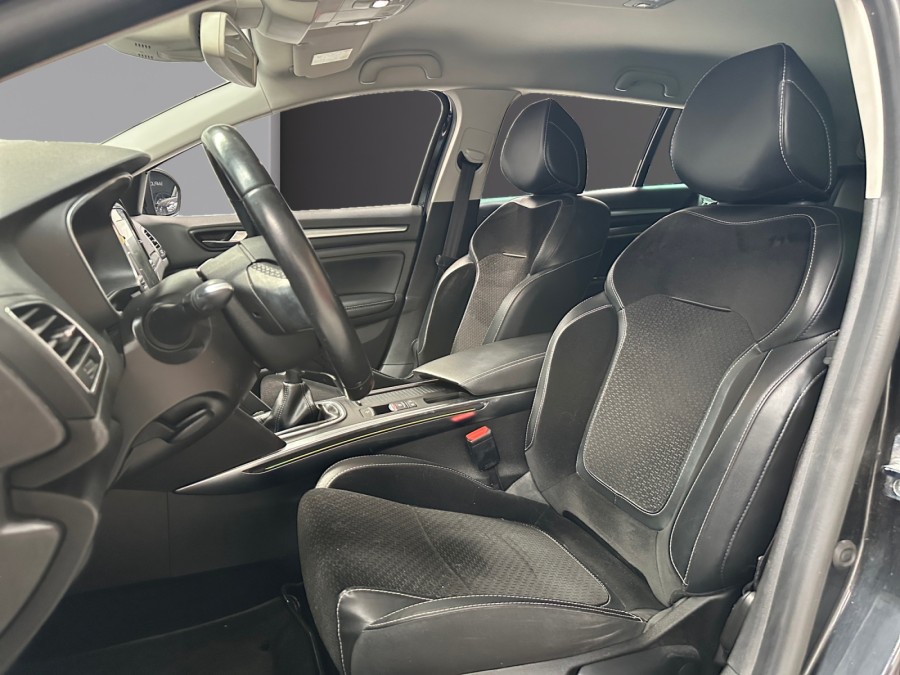 RENAULT d'occasion MEGANE IV ESTATE ESTATE 1.6 DCI 130 INTENS de 2017