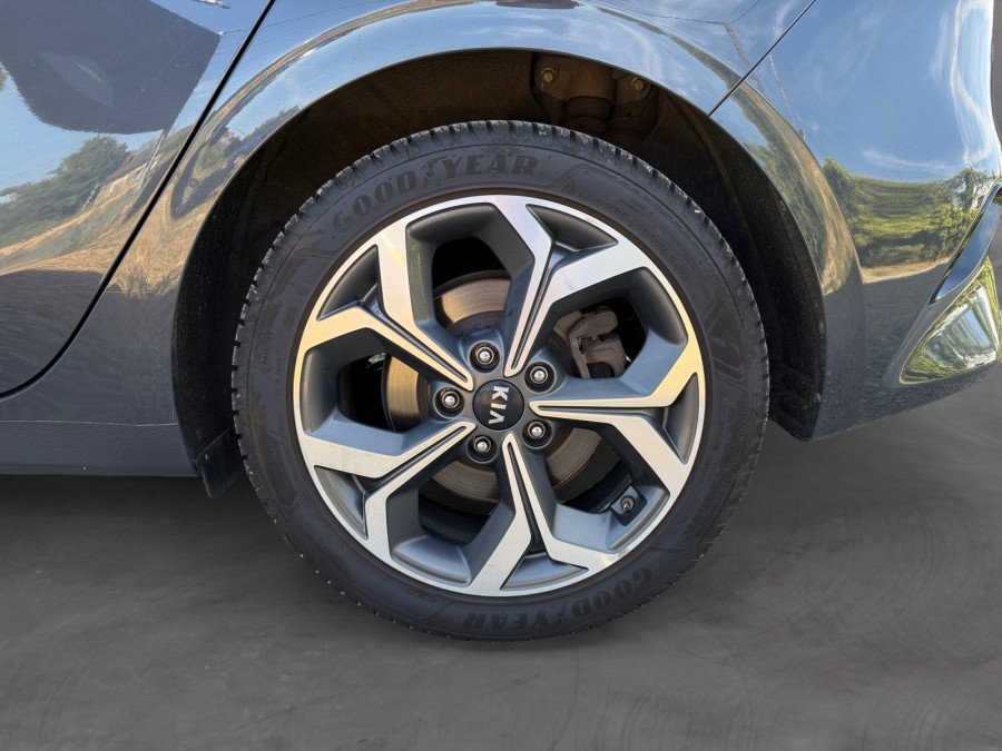 KIA d'occasion CEED 1.0 T-GDI 120 GT LINE de 2019 Poitiers (86)﻿
