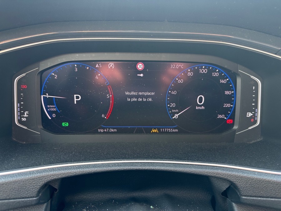 VOLKSWAGEN d'occasion T-ROC 2.0 TDI 150 CARAT DSG de 2019 Salon de