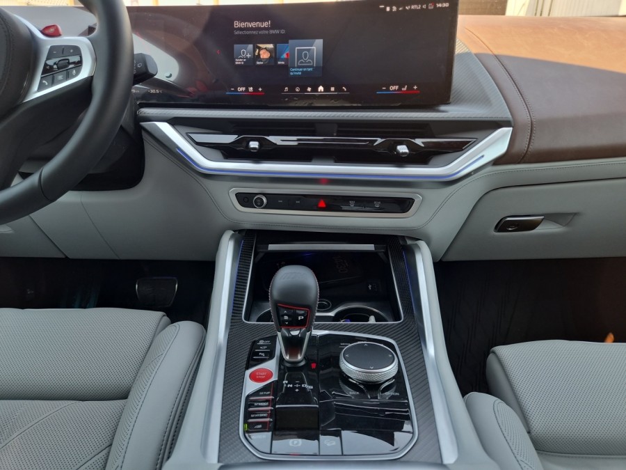 BMW d'occasion XM 3.0 PHEV 50e 30 kWh de 2025 Frejus (83)﻿
