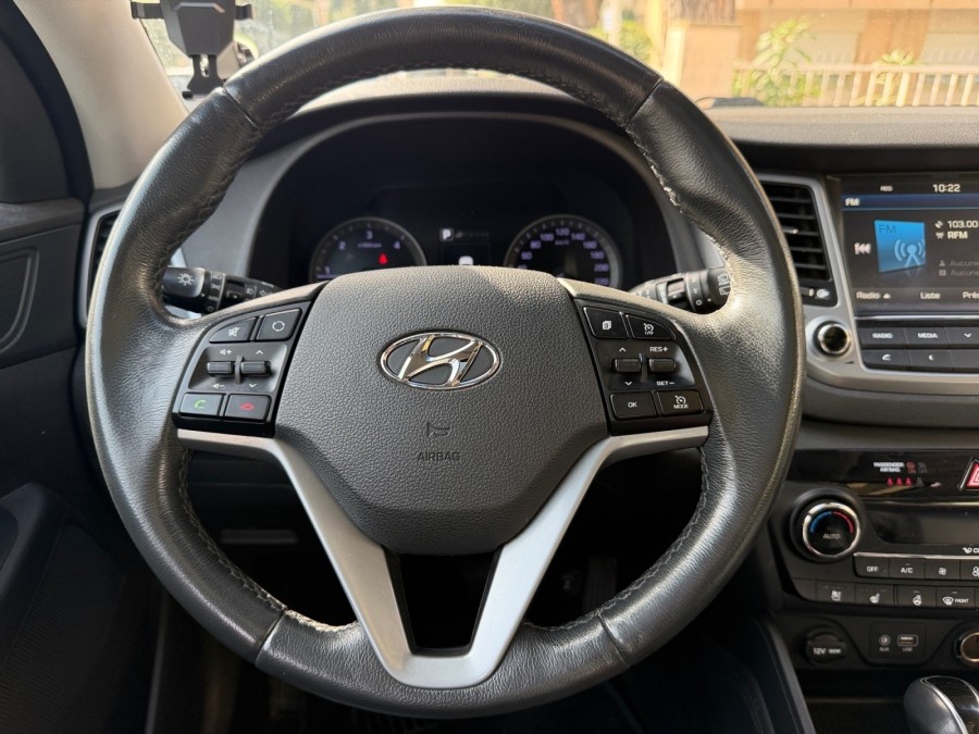 HYUNDAI d'occasion TUCSON 1.7 CRDI de 2017 Cannes (06)﻿
