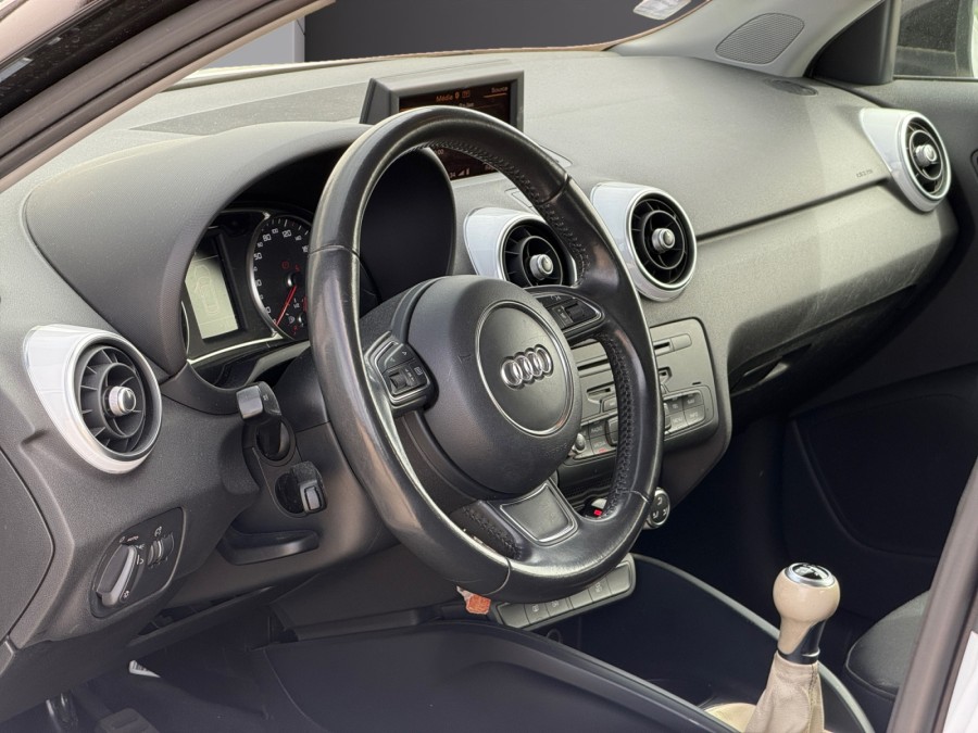 AUDI d'occasion A1 SB 1.2 TFSI 86 S-LINE de 2013 Orleans (45)﻿