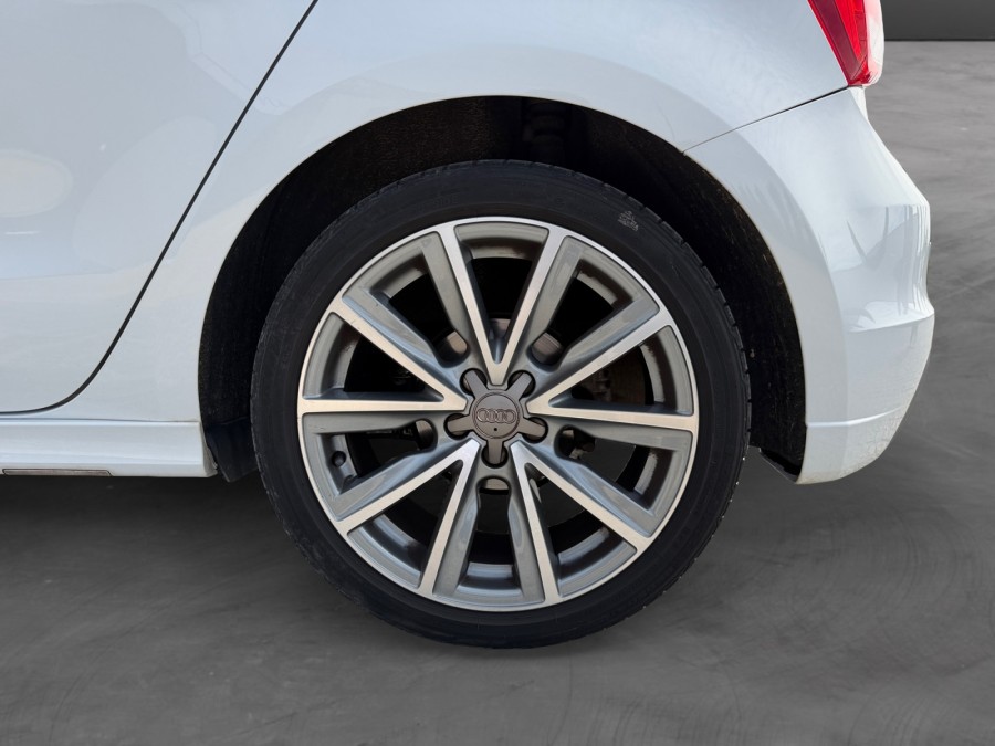 AUDI d'occasion A1 SB 1.2 TFSI 86 S-LINE de 2013 Orleans (45)﻿